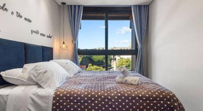 Welter You com Piscina 1 dorm by Achei in Canela
