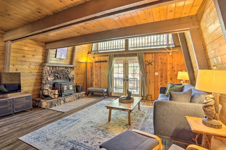 Pet-Friendly Cottage, Walk From Big Bear Village! — photo 5