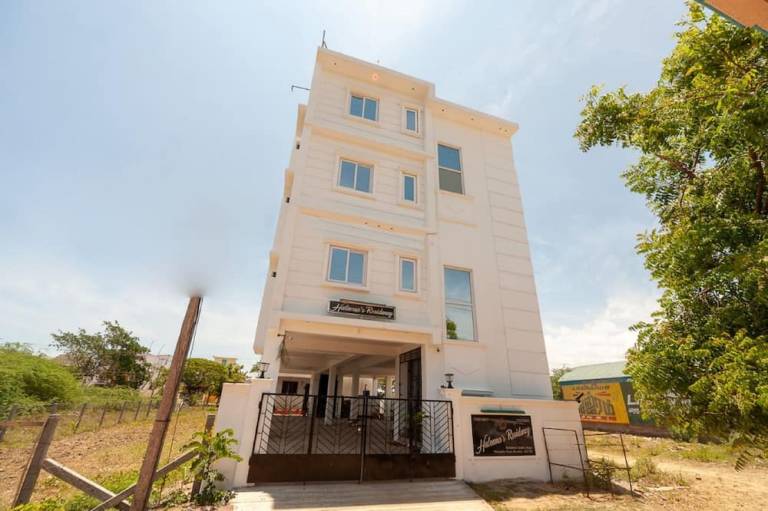Haleemas Residency