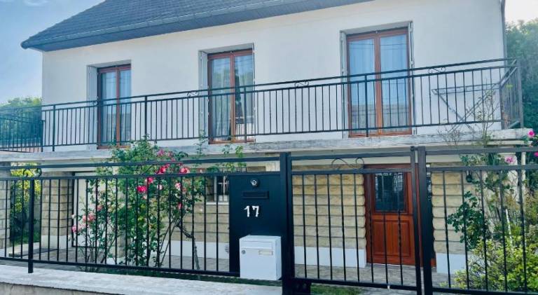Big villa | Dogs allowed in Meaux