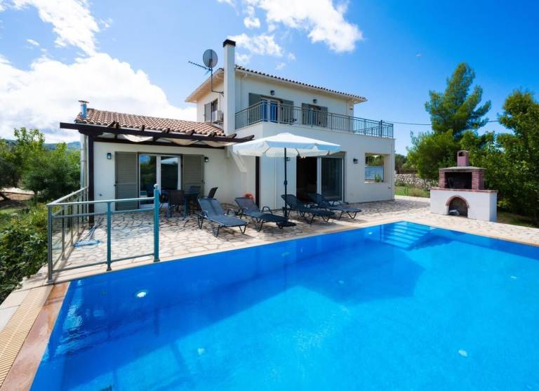 Villa Agios Nikitas