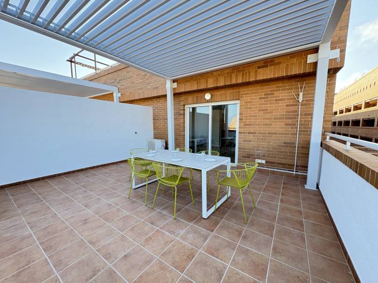 Fully equipped rental apartment with patio & pool | Beach view | Next to the beach | Pet-friendly — photo 5