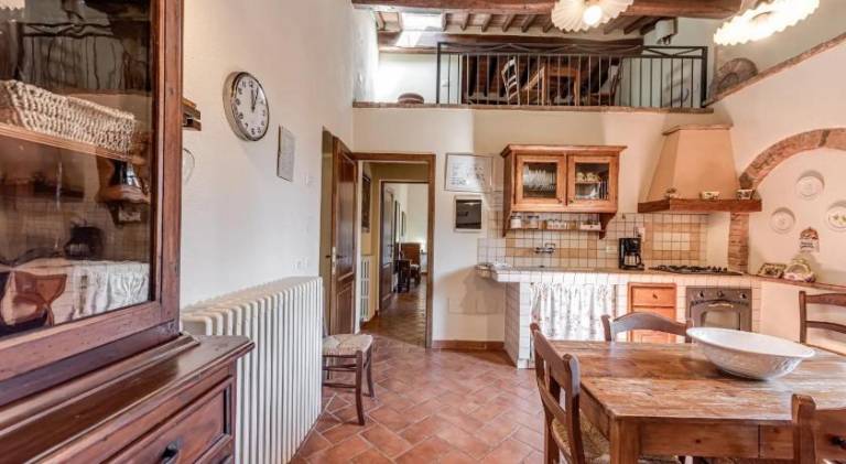Charming holiday apartment with patio, garden & pool | Pet-friendly — photo 3