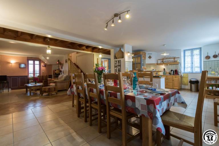 Gite with barbeque, patio & private pool — photo 4