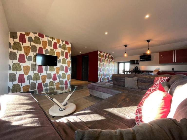 Gite with patio & yard — photo 4