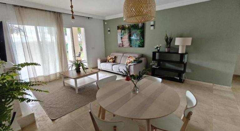 Holiday apartment with pool in Estepona
