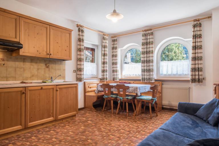 Holiday apartment with barbecue, fast internet & garden | Mountain view — photo 2