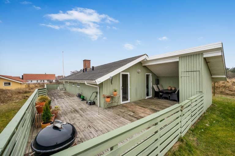 Cozy holiday home with a large enclosed terrace. — photo 2