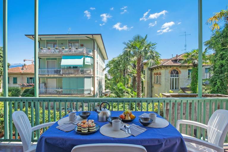 Holiday apartment with 1 room for 4 persons in Stresa