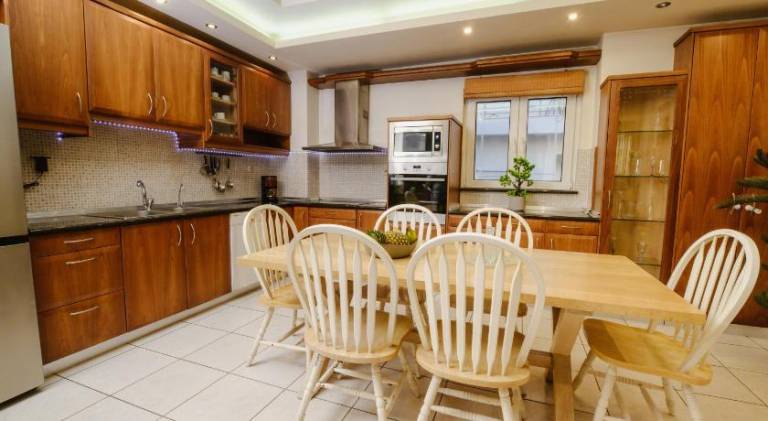 Ample rental apartment with patio & hot tub | Next to the beach | Good for workation | Pets allowed — photo 4