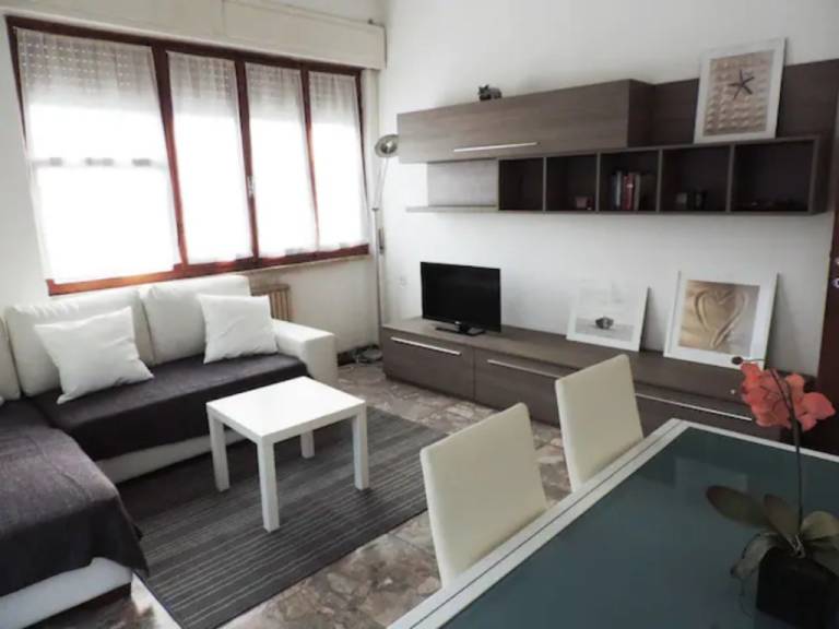 Family-oriented holiday apartment | Beach nearby | Pet-friendly — photo 2