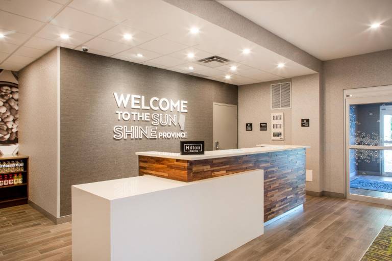 Hampton Inn & Suites by Hilton Edmonton St. Albert — photo 5