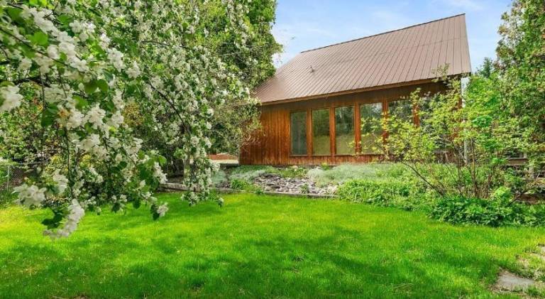 House with patio, yard & sauna — photo 4