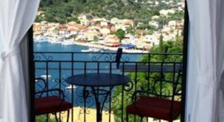 Beautiful holiday apartment with grill, patio & garden | Close to the beach | Pet-friendly in Igoumenitsa
