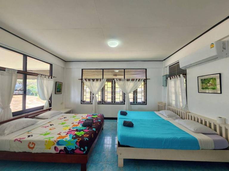 Rimhad Villa 4BR Maepim beachfront-Rayong — photo 2
