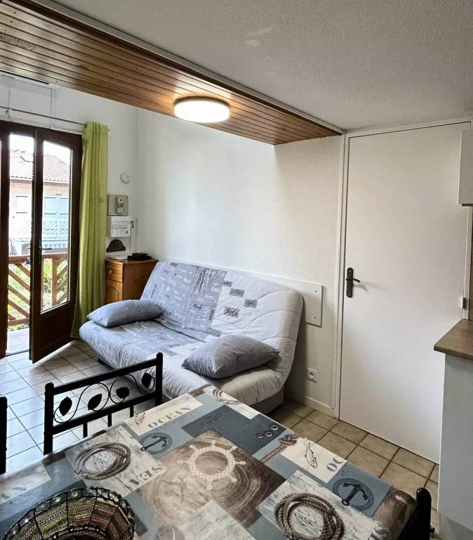 Fully equipped pleasant holiday apartment with garden & barbeque | Beach nearby | Dogs allowed — photo 4