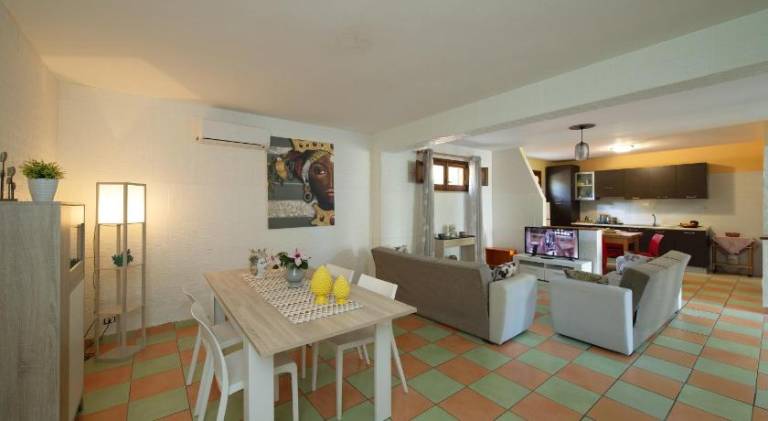 Villa with pool | Pets are welcome — photo 3