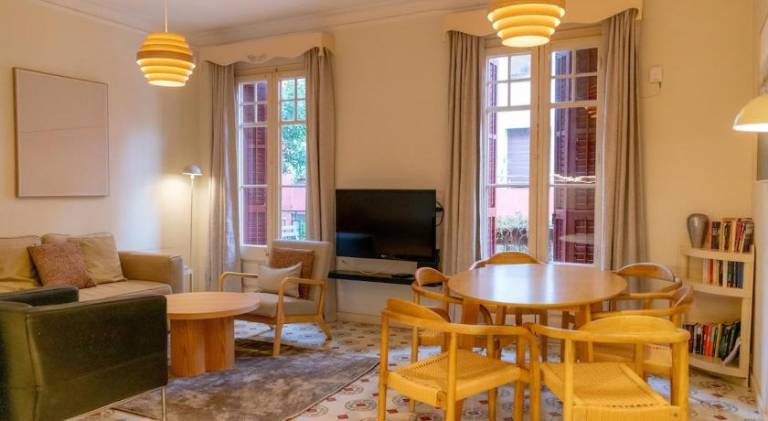 Apartment | Close to Magic Fountain of Montjuïc in San Ramon, CA
