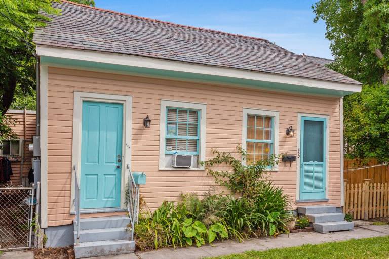 Cabin Algiers Point