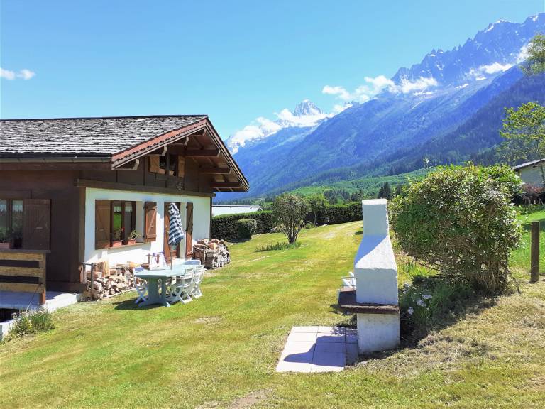 Chalet with garden, BBQ & terrace | Panoramic view in Les Houches