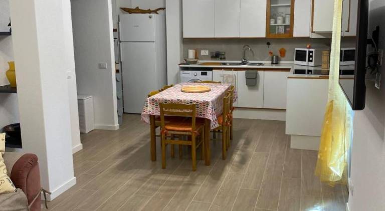 Apartment with pool — photo 4