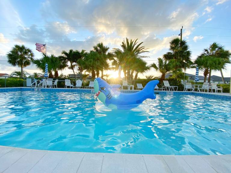 Condo with heated pool | Water view — photo 2