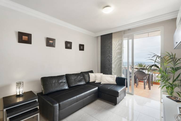 Vacation Apartment 'The Sunset' with Shared Pool, Wi-Fi and Air Conditioning — photo 3