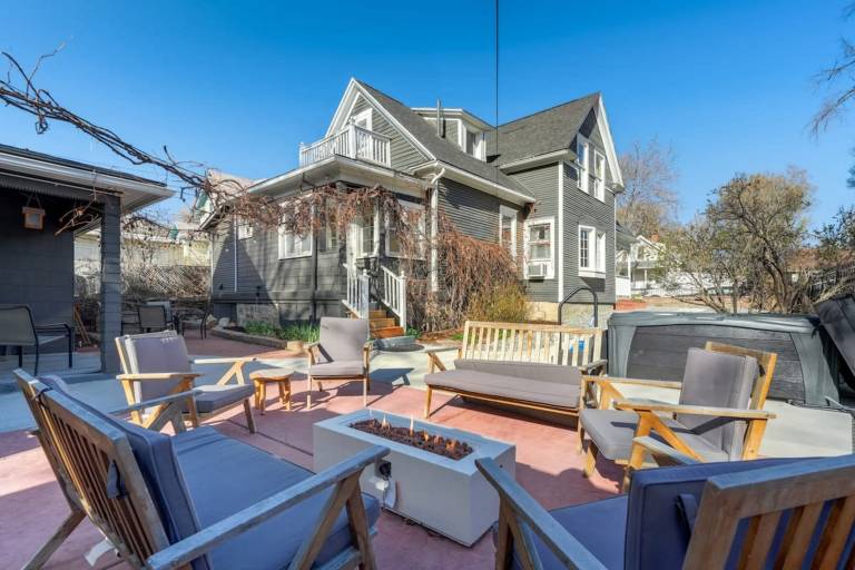 Holiday apartment with garden & fast internet | Mountain view in Colorado Springs, CO