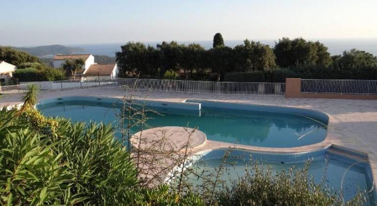 Nice apartment with barbeque, private pool & terrace | Pets are welcome — photo 3
