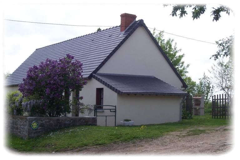 Gite with patio & yard | Pets are welcome in Moulins