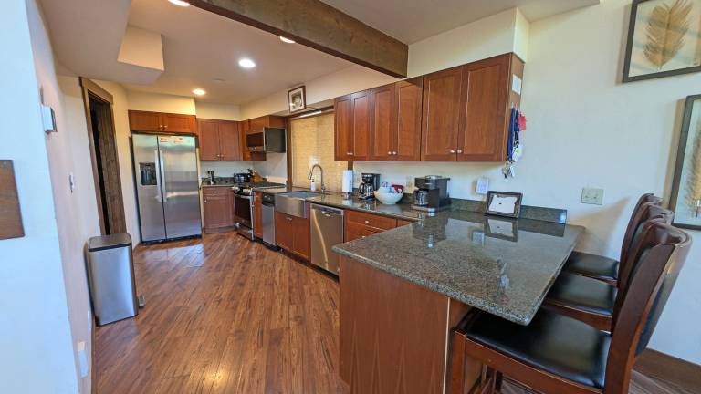 Vacation home with BBQ, pool & jacuzzi — photo 4