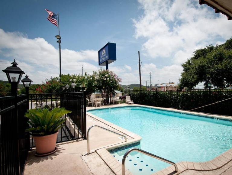 Lone Star Inn Kerrville/Fredericksburg — photo 2