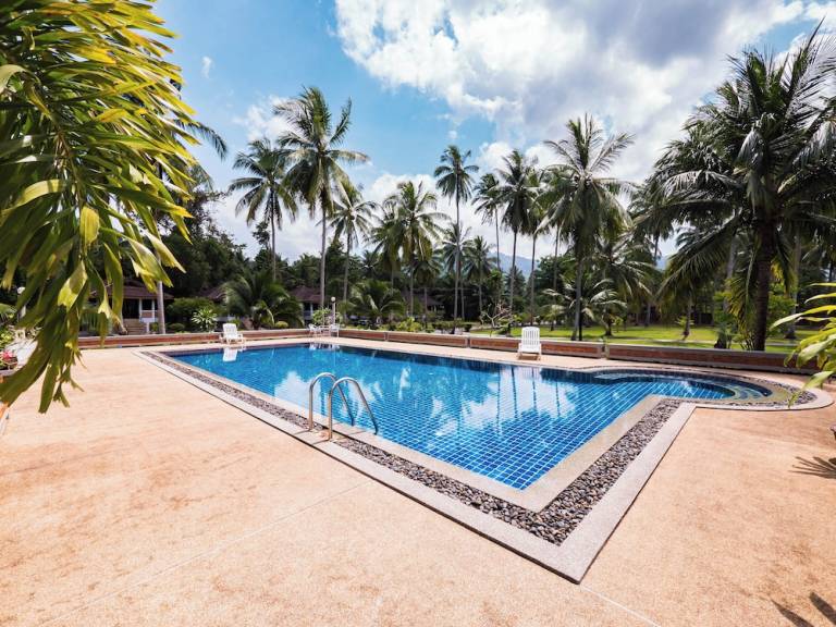 Resort  Lipa Noi