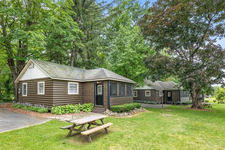 Cottage  Green Lake