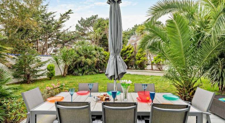 High Tides Elegant & Modern 4-Bedroom Villa in Sandbanks — photo 5