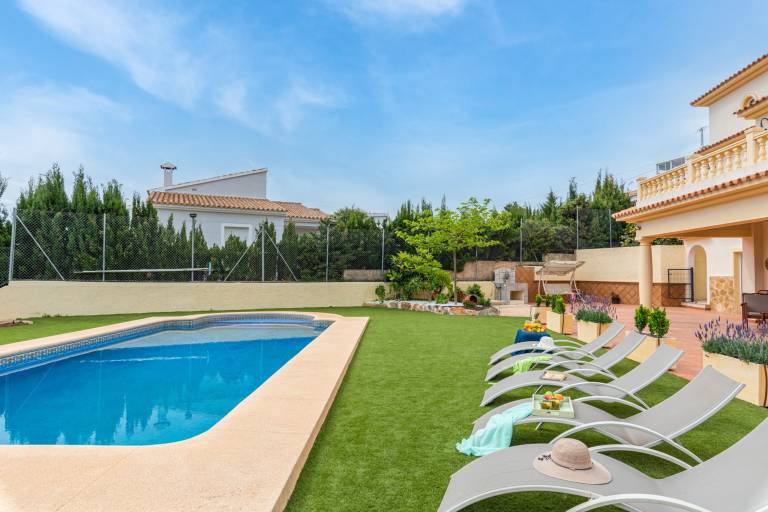 Fully equipped villa with private pool, barbecue & terrace | Pets allowed — photo 5