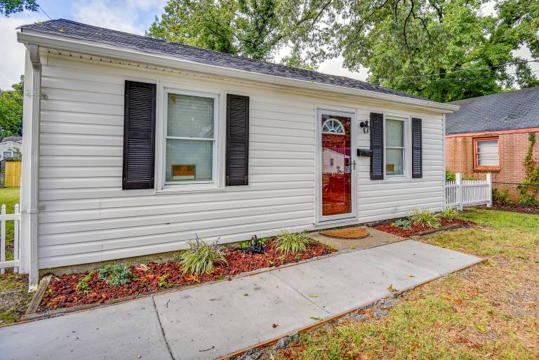 Hampton Vacation Rental Central Location Patio