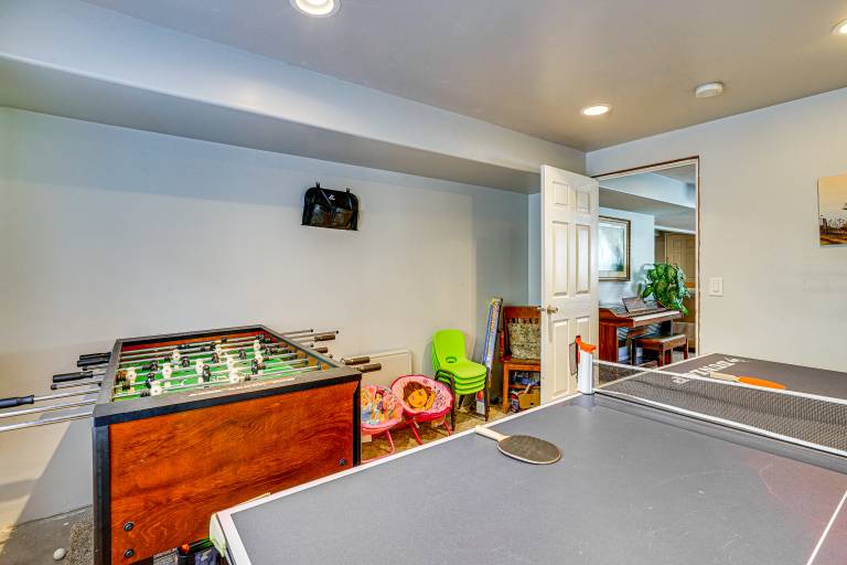 3,500-Sq-Ft Holiday Gem w/ Game Room in Heber City — photo 3