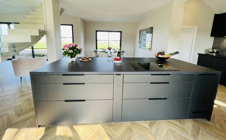 Family-oriented beautiful vacation home with garden, private pool & BBQ | Water view | Pet-friendly — photo 5