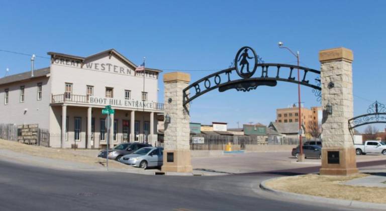 Wyatt Earp Hotel — photo 3