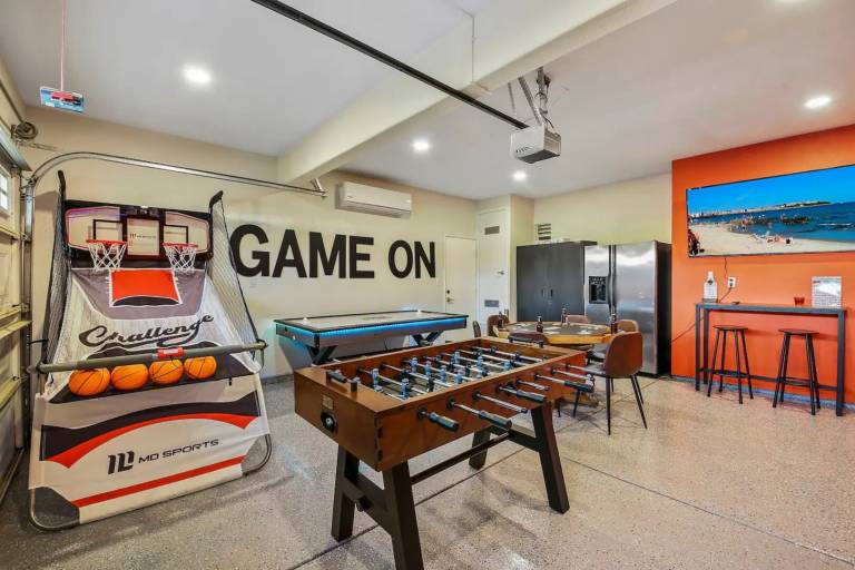 House with private pool — photo 3