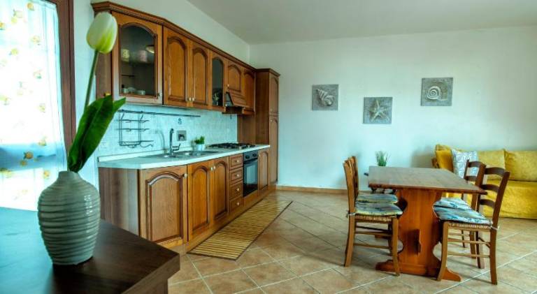 House with 2 rooms for 6 persons — photo 4