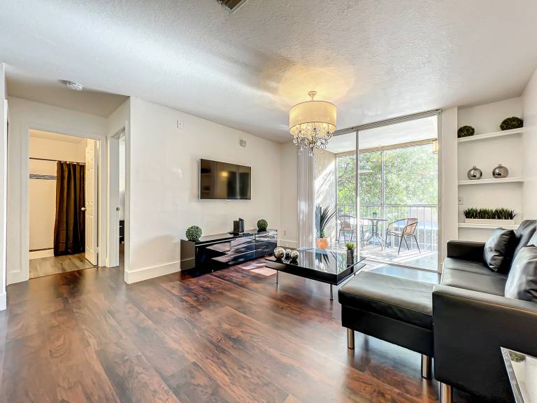 Family-oriented condo with patio & private pool | Dogs allowed — photo 5