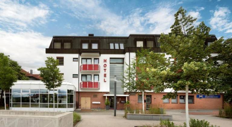 XZLLENZ light, Parken, 24h digitaler Check In und Zugang in Fuerth