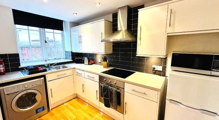 Serviced apartment with 2 rooms for 4 persons — photo 2