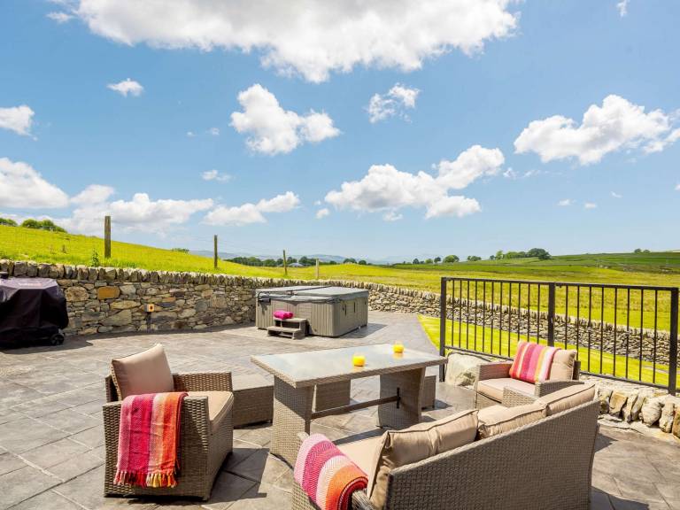 4 Bed in Pentrefoelas 87315