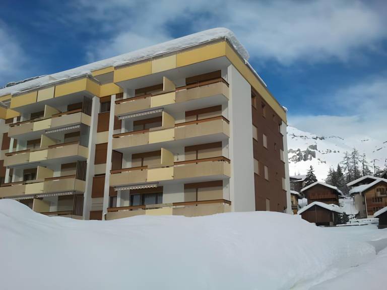 Rental apartment with terrace & garden in Leukerbad