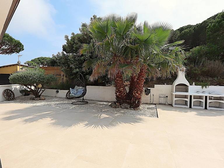 Fully equipped nice vacation home with private pool, yard & grill | Pets are welcome — photo 5