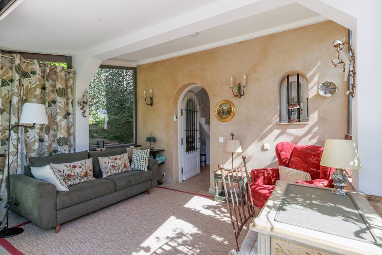 Villa with barbecue, private pool & terrace | Pet-friendly — photo 2