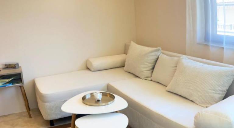 Apartment with pool, patio & garden — photo 2
